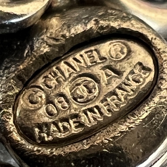 Chanel Faux Pearl and Crystal Cluster Bracelet From Autumn 2008 Collection - Picture 15 of 16